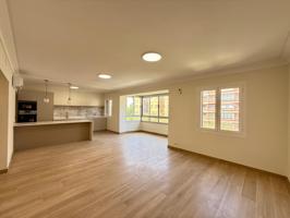 Piso en venta en zona Avenidas, Palma de Mallorca photo 0