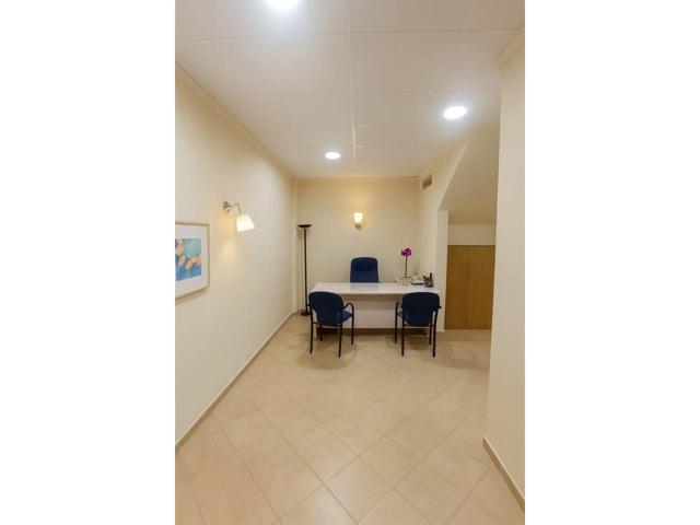 🔹 SE ALQUILA DESPACHO PRIVADO Y-O LOCAL COMERCIAL – REFORMADOS Y COMUNICADOS 🔹 photo 0