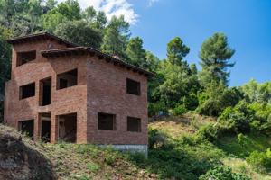 Gran Oportunidad!! Casa en construcción con Parcela en Corbera de LLobregat photo 0