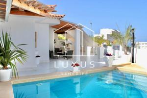 Casa - Chalet en venta en Costa Adeje de 150 m2 photo 0