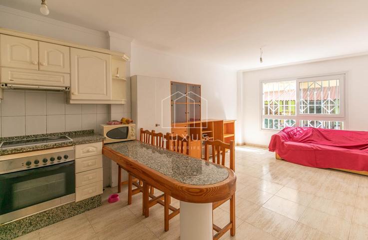 Piso en venta en Arona de 96 m2 photo 0