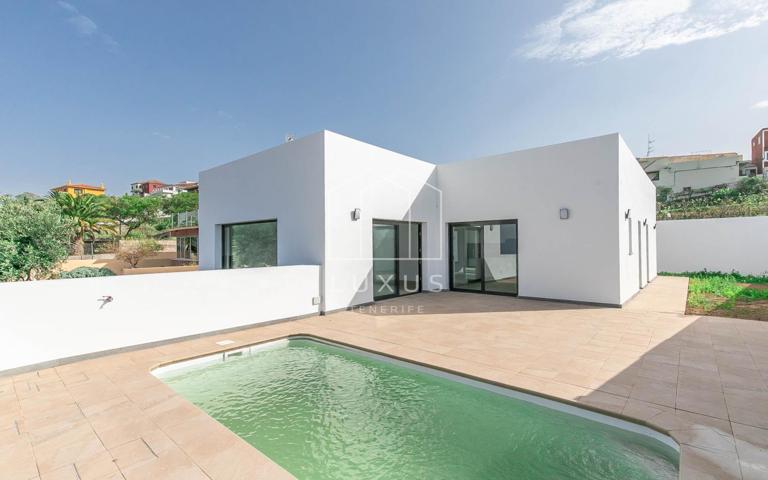 Villa en Jardin del Sol photo 0