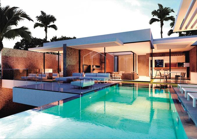 Casa - Chalet en venta en Costa Adeje de 240 m2 photo 0