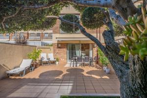 CASA PAREADA EN EL VENDRELL, ZONA BONAVISTA A 700M DE LA PLAYA, EN UN ENTORNO IDÍLICO. photo 0