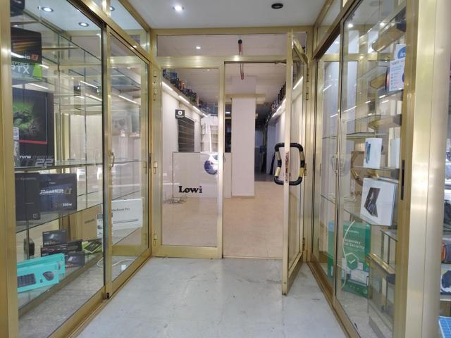 Oportunidad Única: Local Comercial en Venta en Calle Caputxins, Tarragona photo 0
