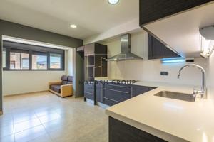 PISO EN JACINT VERDAGUER 3 HABITACIONES photo 0