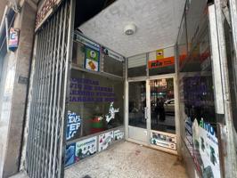 Visibilidad, espacio y ubicación perfecta para tu negocio – 95 m² con 2 aseos en Reus photo 0