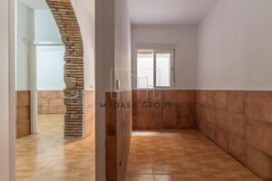 Estudio Reformado en calle Eugeni mata photo 0
