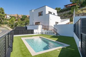 Casa en Segur de Calafell con piscina y posibilidad de ascensor photo 0
