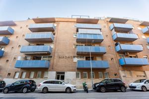 Piso amplio y luminoso con terraza y parking en El Tancat, El Vendrell photo 0