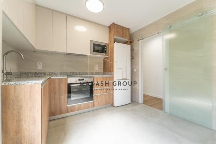 PISO 3 HABITACIONES EN CALLE BARCELONA, PISCINA COMUNITARIA. photo 0