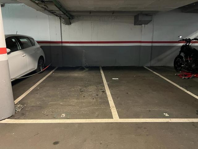 Parking En venta en Carrer Dels Comtes De Centelles, Centelles photo 0