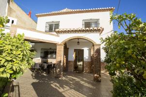 CASA EN EL BORGE- LA AXARQUÍA photo 0