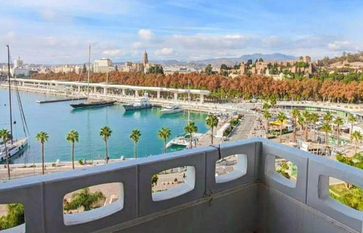 Piso en La Malagueta, Málaga – Frente a la Playa, Luminoso y Exclusivo photo 0