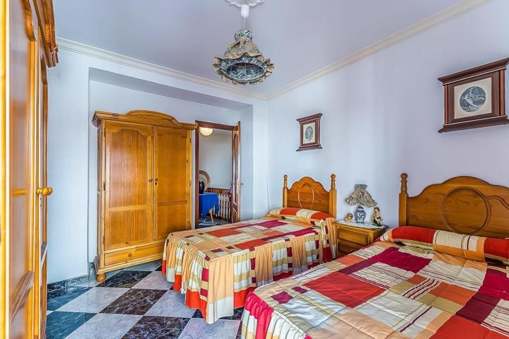 OPORTUNIDAD CASA MAS NEGOCIO EN VALLE DE ABDALAJIS photo 0