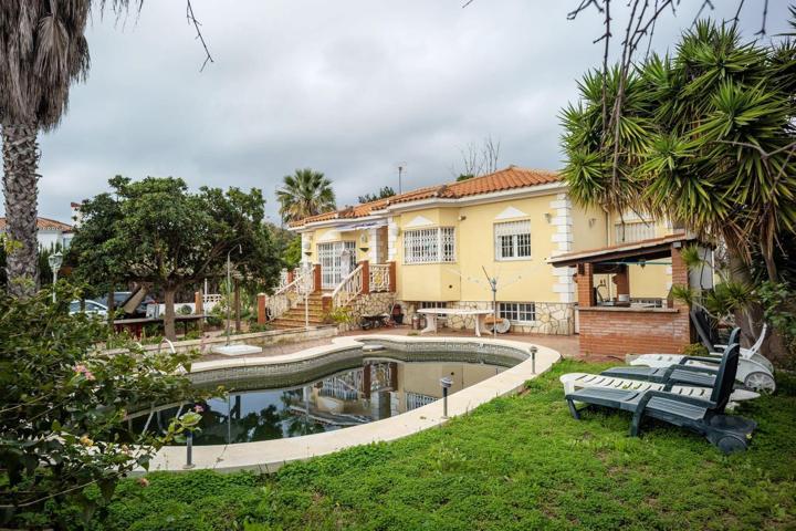 Casa-chalet independiente en Churriana photo 0