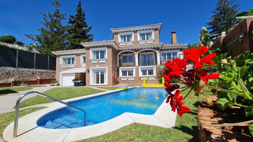 Villa con licencia turística a la venta en la Costa del sol (Benalmádena) photo 0