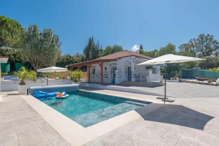 Impresionante Chalet recién reformado en Cártama photo 0