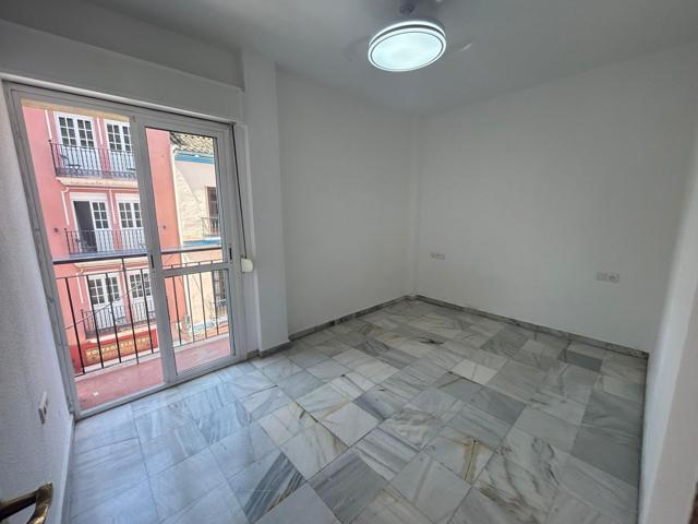 OPORTUNIDAD ÚNICA EN EL CENTRO DE MÁLAGA JUNTO A LA PLAZA LA MERCED photo 0