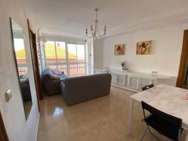 🏡 ¡Luminoso Piso de 4 Habitaciones en Málaga Capital — Ubicación Inmejorable! photo 0