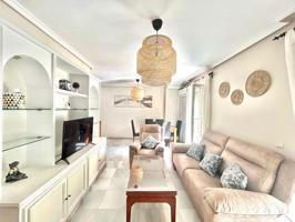 Piso céntrico de 4 dormitorios con parking en calle la Victoria photo 0