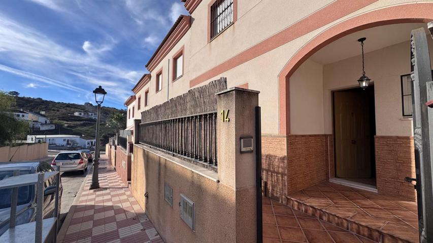 Chalet adosado en Colmenar, Málaga photo 0