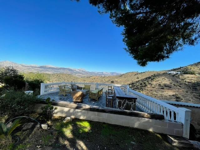 CASA RÚSTICA CON PISCINA EN CASABERMEJA photo 0