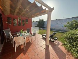 Venta de Chalet adosado en Los Barrios photo 0