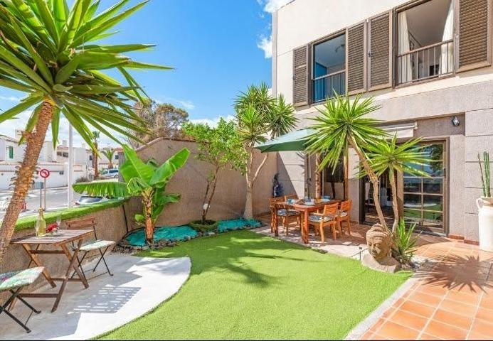 Exclusiva Casa Dúplex en Primera Línea en El Médano, VV photo 0