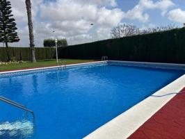 Acogedor bungalow alto con solárium privado y piscina comunitaria. photo 0