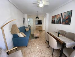 Encantador Apartamento en Torrevieja con Piscina Comunitaria y Cerca de la Playa photo 0