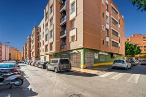 Desesperado con el aparcamiento, no busques más, amplia plaza de garaje en venta photo 0