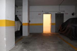 ¡Oportunidad Única! Venta Conjunta de Trastero y Garaje en Almería photo 0