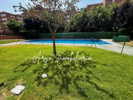 VIVIENDA EN LA ZARZUELA CON PLAZA DE GARAJE Y PISCINA COMUNITARIA photo 0