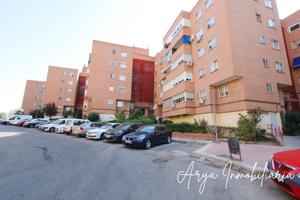 VIVIENDA CON TERRAZA EN PLAZA DE LAS PALMERAS photo 0