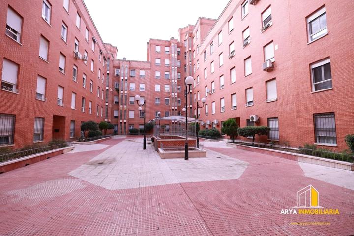 VIVIENDA EN LA ZONA DE LA CAÑADA CON PLAZA DE GARAJE photo 0
