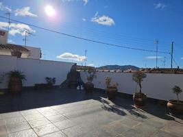 CASA GRANDE CON DOS PLANTAS INDEPENDIENTES Y TERRAZA CON BARBACOA,.. photo 0