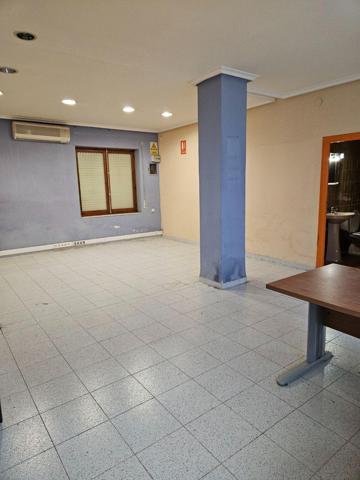 Casa para reformar con gran patio. Ideal para poner tu piscina, barbacoa,..etc photo 0