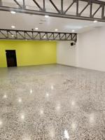 Amplio Local Comercial en Monovar - Oportunidad de Inversión photo 0