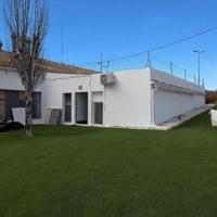 Nave en venta en zona urbana con parcela privada-Ideal para transformar en viviendas photo 0