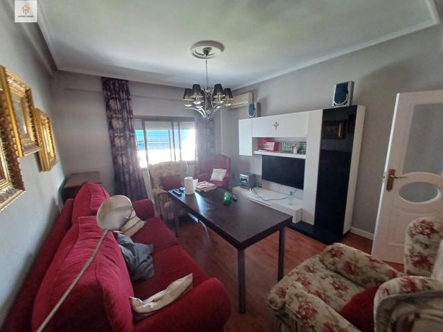 Se Vende piso en zona HERNÁN CORTÉS ¡¡Oportunidad!! photo 0