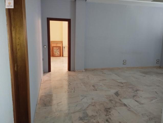 Se VENDE oficina-piso en zona CÁNOVAS photo 0