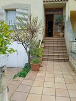 Empire Homes ofrece Encantador adosado de dos alturas con jardín con frutales y piscina, en zona tranquila photo 0