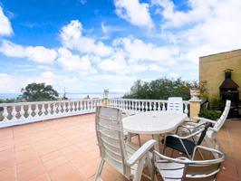 Villa En venta en Roses photo 0