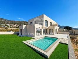 Villa En venta en Palau-Saverdera photo 0
