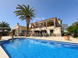 Villa En venta en Empuriabrava photo 0