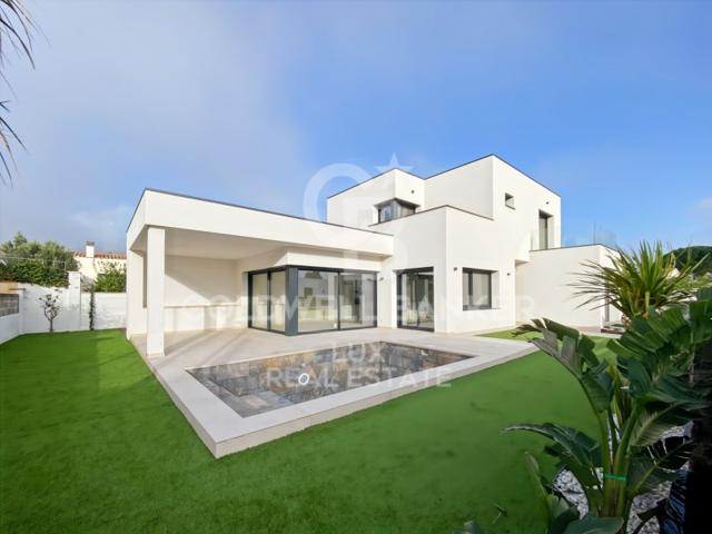 Casa En venta en Roses photo 0