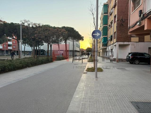 Local En alquiler en El Prat de Llobregat photo 0
