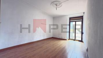 Piso En venta en el Raval photo 0