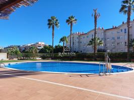 Excelente piso esquinero con 2 habitaciones con piscina, terraza y parking en Can Pei, Sitges photo 0